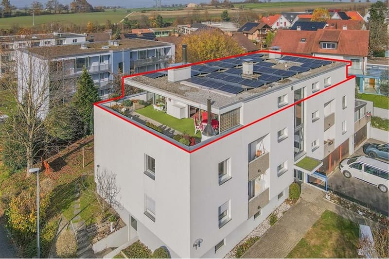 Spacious 5.5-room attic apartment in a sunny, central location (1)