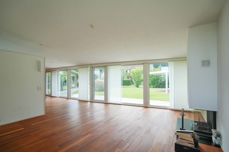 Wohlfühloase am Rhein: Grosszügiger Bungalow für Geniesser (5)