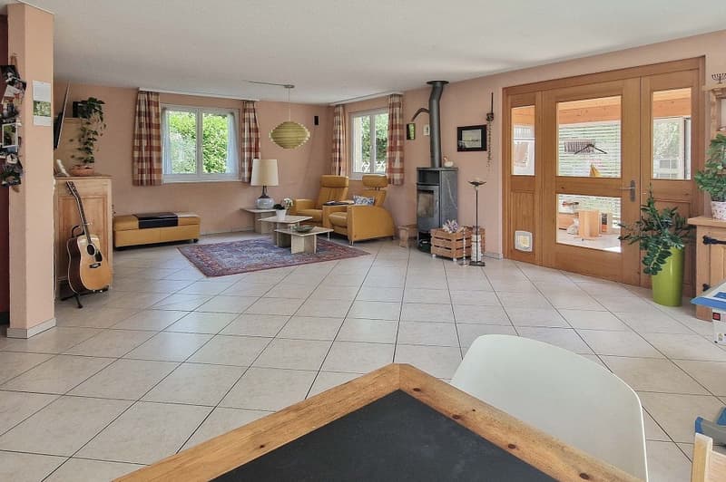 Detached 6.5 room single-family house with sunny views for a family (6)