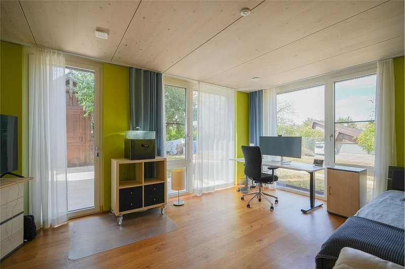 Schöner wohnen im eigenen Park: Geräumiges Haus mit viel Privatsphäre (6)