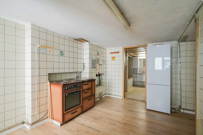 Liegenschaft mit viel Platz, Umschwung und Ausbaupotenzial (10)