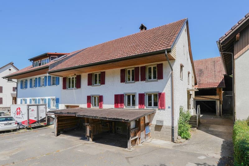 Liegenschaft mit viel Platz, Umschwung und Ausbaupotenzial (1)