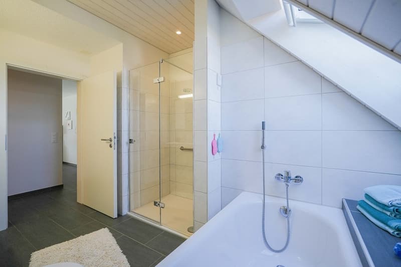 Grosszügig wohnen auf zwei Etagen - 5.5 Zimmer-Maisonettewohnung (3)