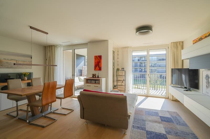 Zeitgemässer Wohngenuss - tolle Lage: 2.5 Zimmer-MINERGIE-Wohnung, 1. OG mit Lift (4)