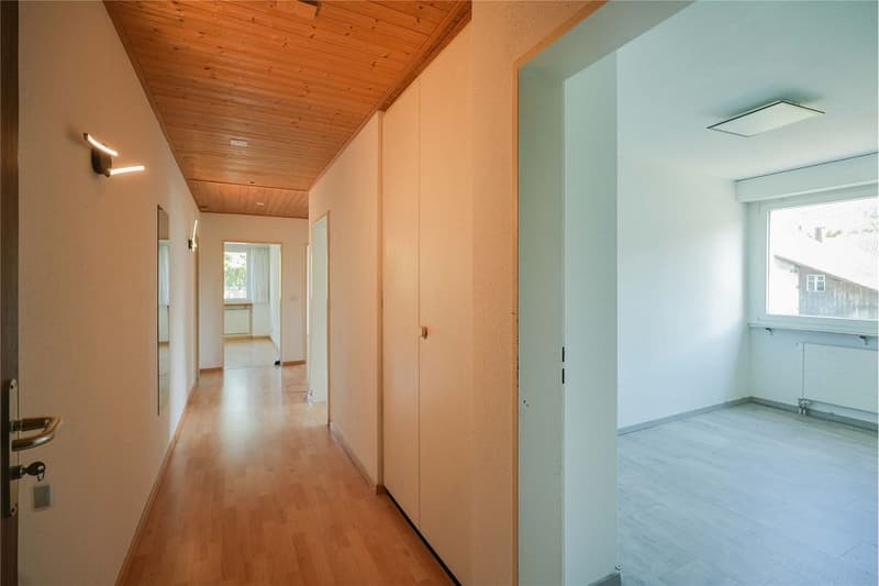 DIE Gelegenheit! 4.5 Zimmer-Gartenwohnung mit Nebenräumen (6)