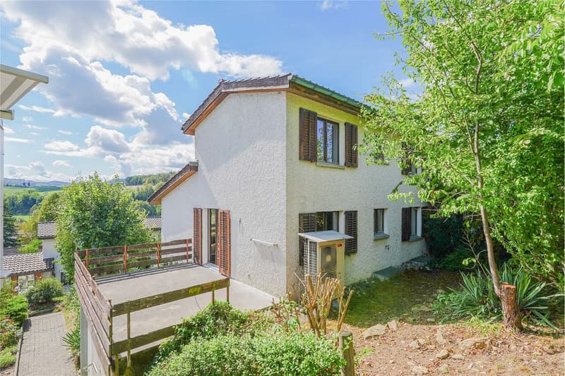Beste Aussichten und naturnah: Einfamilienhaus mit interessantem Raumangebot (13)