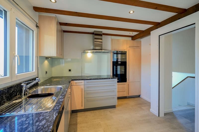 Fast wie im Einfamilienhaus: Gut unterhaltene 5.5-Zimmer-Maisonettewohnung (5)