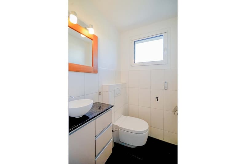 Fast wie im Einfamilienhaus: Gut unterhaltene 5.5-Zimmer-Maisonettewohnung (11)