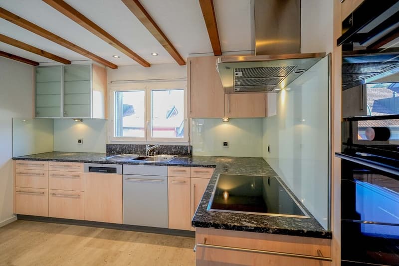 Fast wie im Einfamilienhaus: Gut unterhaltene 5.5-Zimmer-Maisonettewohnung (8)