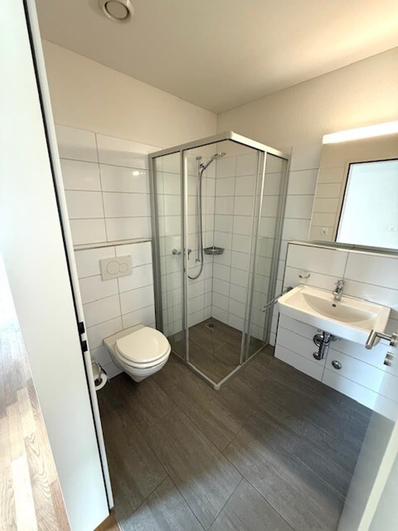 Badezimmer mit Dusche