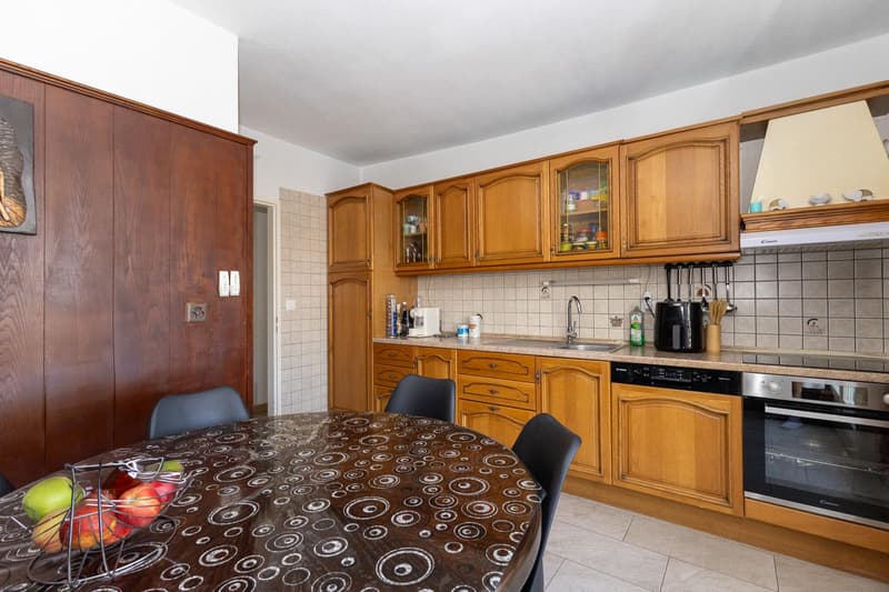 Attic apartment with 4.5 rooms in Sierre city (4)