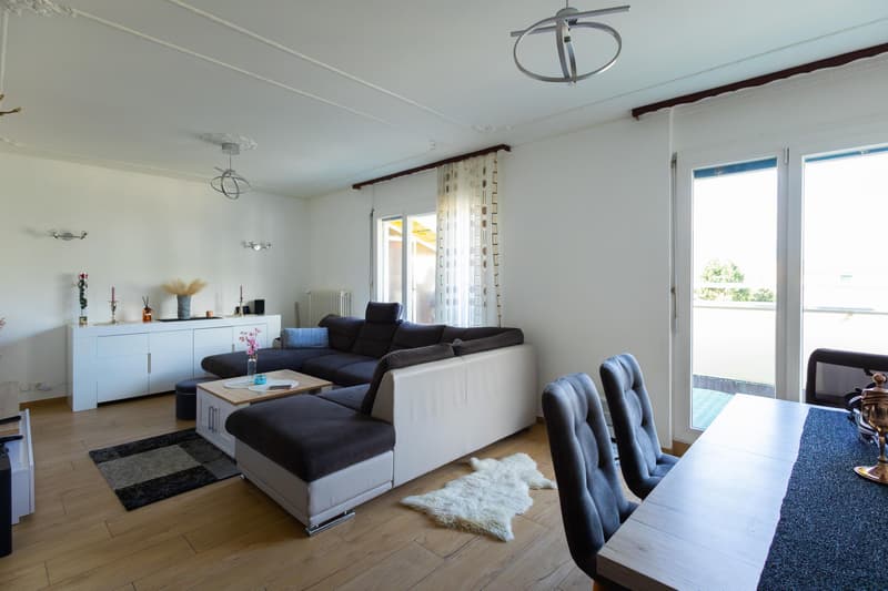 Attic apartment with 4.5 rooms in Sierre city (1)