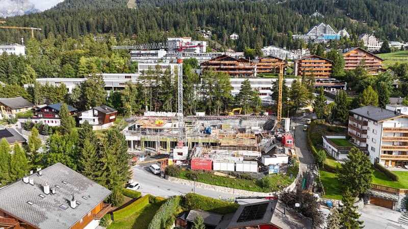 Crans-Montana, 4,5 locali di alta qualità al piano terra con giardino e vista (3)