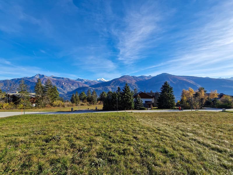 Luxurious 5.5-room chalet in Crans-Montana on plan (with building permit) (6)