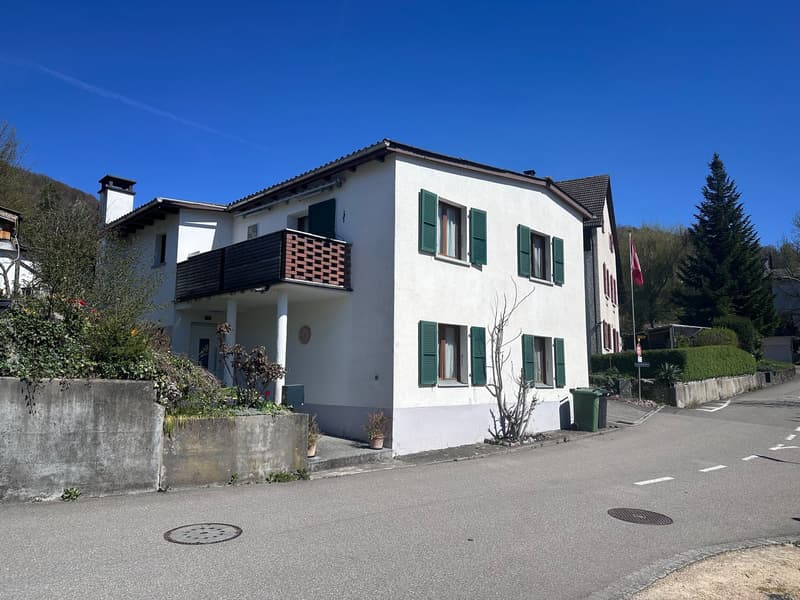 Charming 4.5-room single-family house in a quiet location in Zuzgen (2)