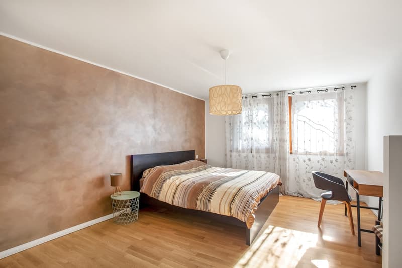 Großes 3.5-Zimmer-Wohnung im Zentrum von Stabio (2)