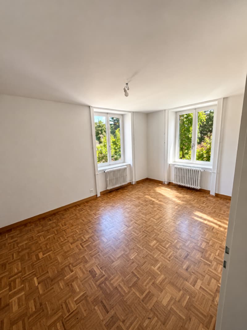 Appartement lumineux de 3 pièces avec balcon à Môtiers / Val-de-Travers (7)