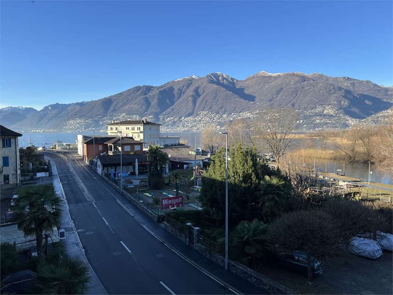 Fantastic view at an unbeatable price (1)