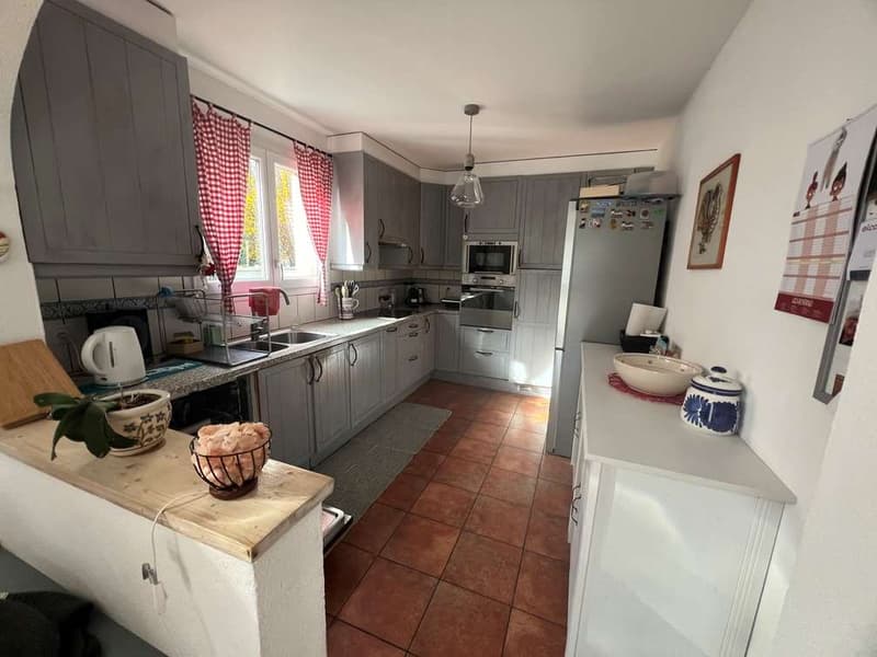 Quiet and well-located single-family house (3)