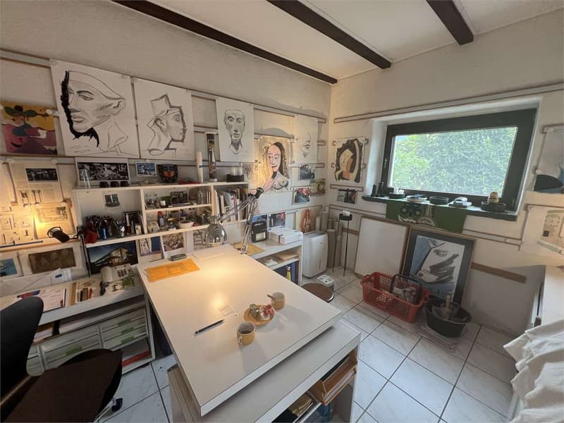 Rustic house with studio, surrounded by plenty of greenery and peace (9)