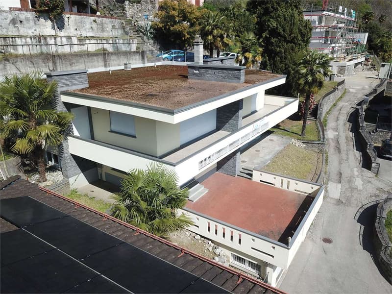 Villa in privileged position with castle view (3)
