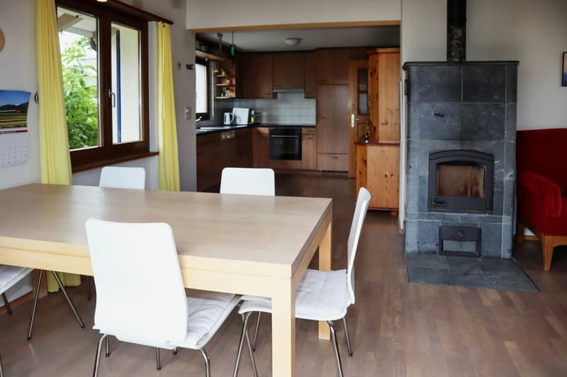 6 - Bedroom Single-Family House in a Very Quiet and Sunny Location (8)