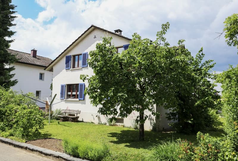 Emplacement très calme et ensoleillé : maison unifamiliale de 6 pièces (2)