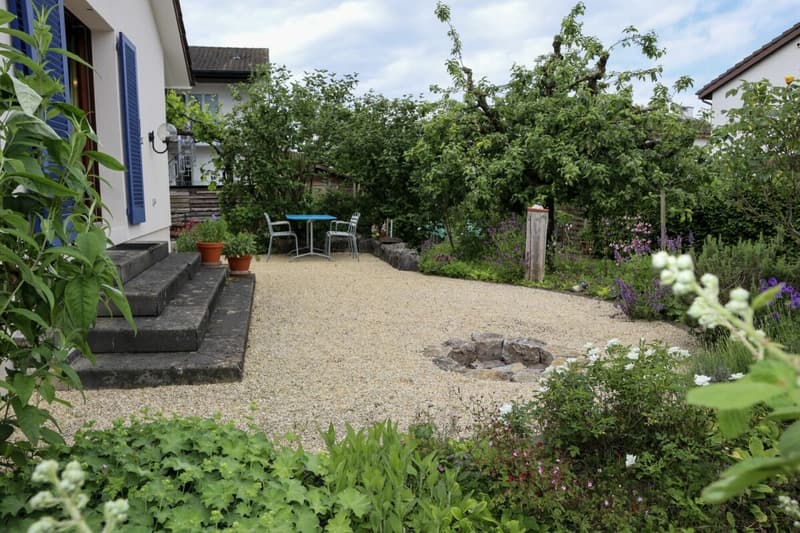Emplacement très calme et ensoleillé : maison unifamiliale de 6 pièces (4)