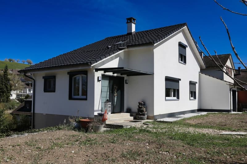 Quiet and sunny: 4.5 room single-family house in prime location (2)