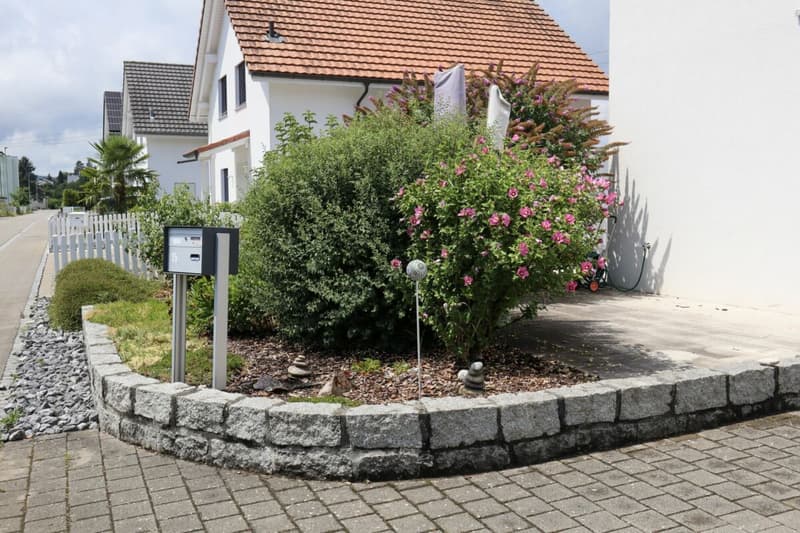 6 1/2 Zimmer Einfamilienhaus mit zusätzlicher 2-Zimmer Einliegerwohnung (rollstuhlgängig) an sehr ruhiger und sonniger Lage (6)
