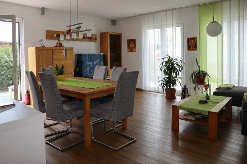 6 1/2 Zimmer Einfamilienhaus mit zusätzlicher 2-Zimmer Einliegerwohnung (rollstuhlgängig) an sehr ruhiger und sonniger Lage (7)