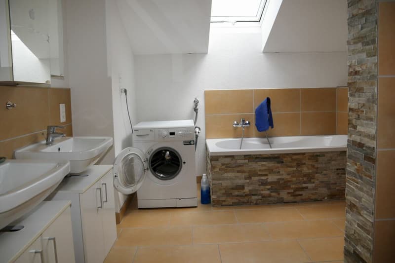 6 1/2 Zimmer Einfamilienhaus mit zusätzlicher 2-Zimmer Einliegerwohnung (rollstuhlgängig) an sehr ruhiger und sonniger Lage (14)