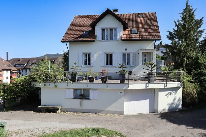 6 1/2 Zimmer-Einfamilienhaus mit kleiner Einliegerwohnung (2)