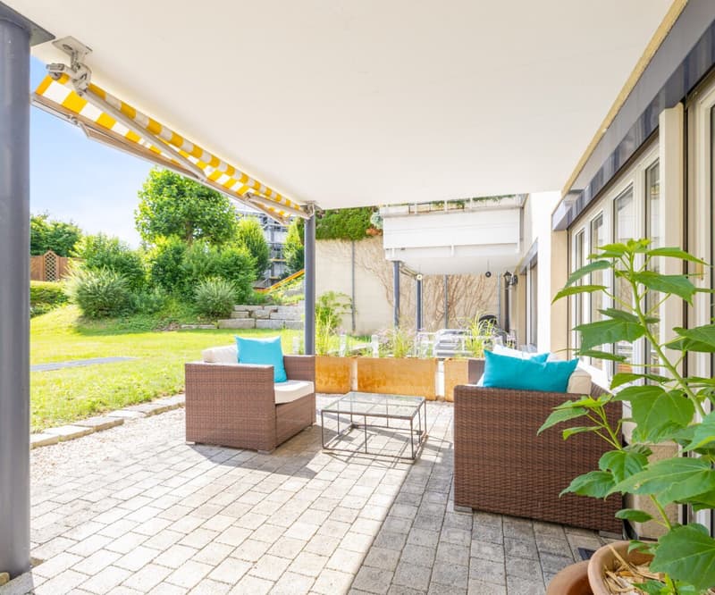 Elegante Gartenwohnung in Lachen (3)