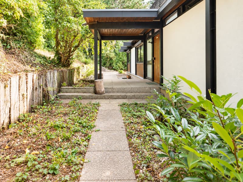 Single Family Home with Development Potential in a Prime Unterägeri Location (13)