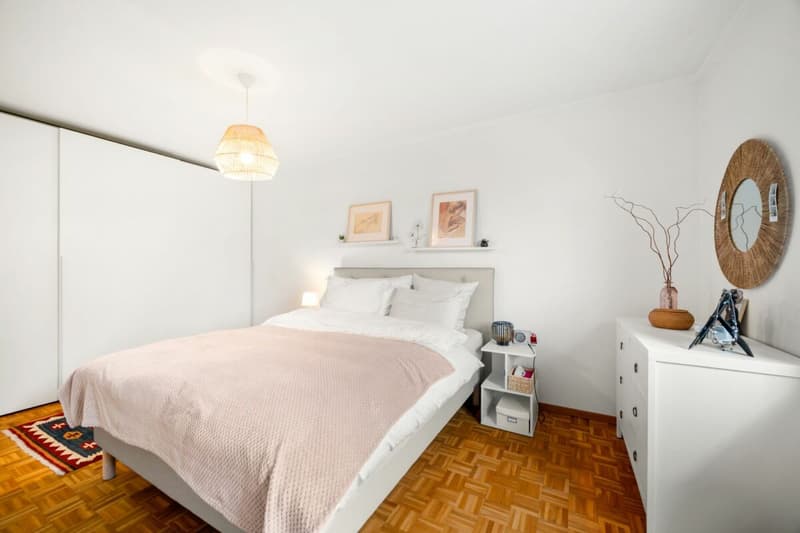 In Jongny, 5.5-room villa with breathtaking views of the lake copy (5)