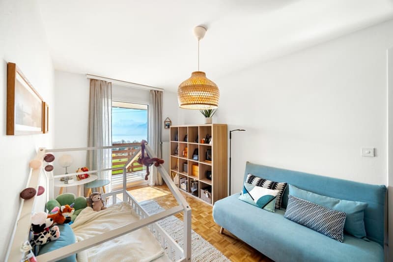 In Jongny, 5.5-room villa with breathtaking views of the lake copy (8)