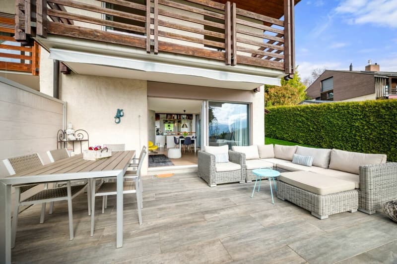 In Jongny, 5.5-room villa with breathtaking views of the lake copy (10)