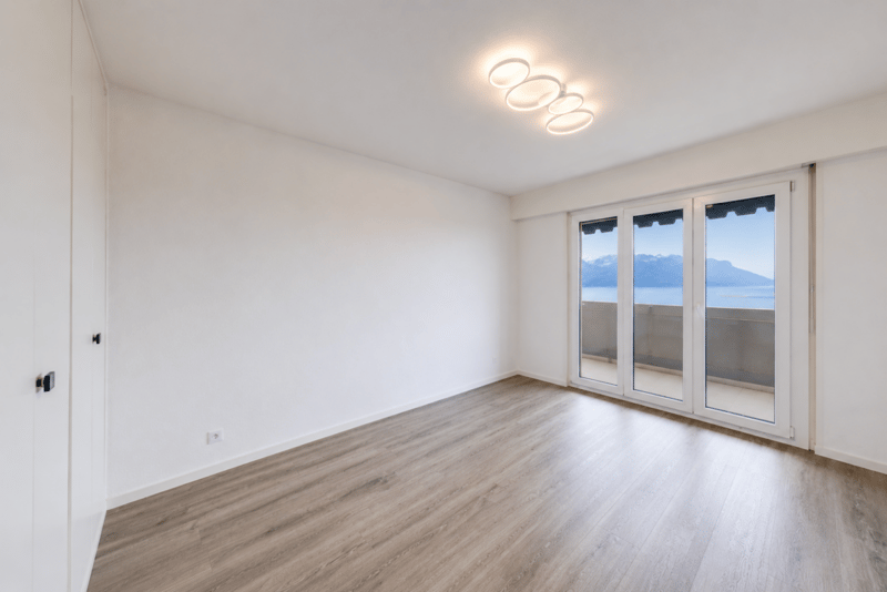 Bel appartement rénové 3.5 pièces avec magnifique vue sur le lac (2)