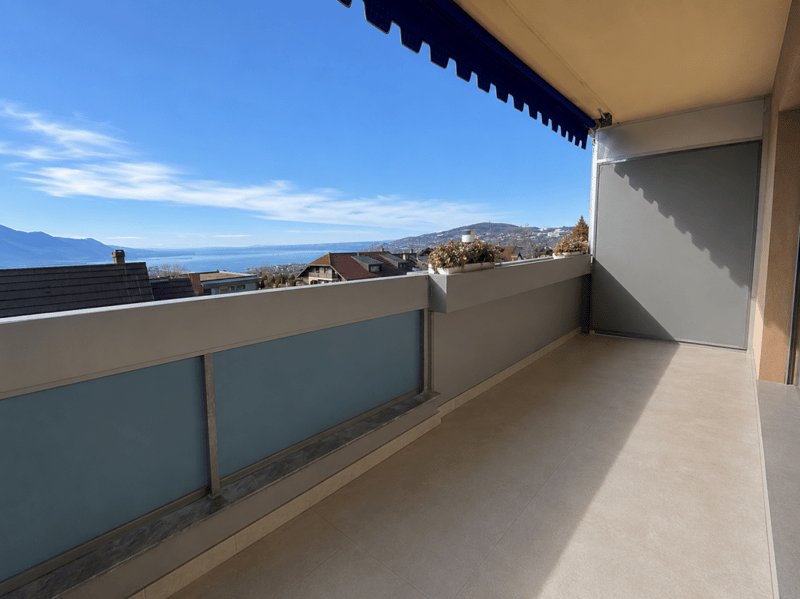 Bel appartement rénové 3.5 pièces avec magnifique vue sur le lac (1)
