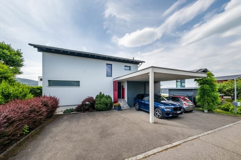 Prächtige Einzelvilla mit 6,5 Zimmern und Swimmingpool (14)
