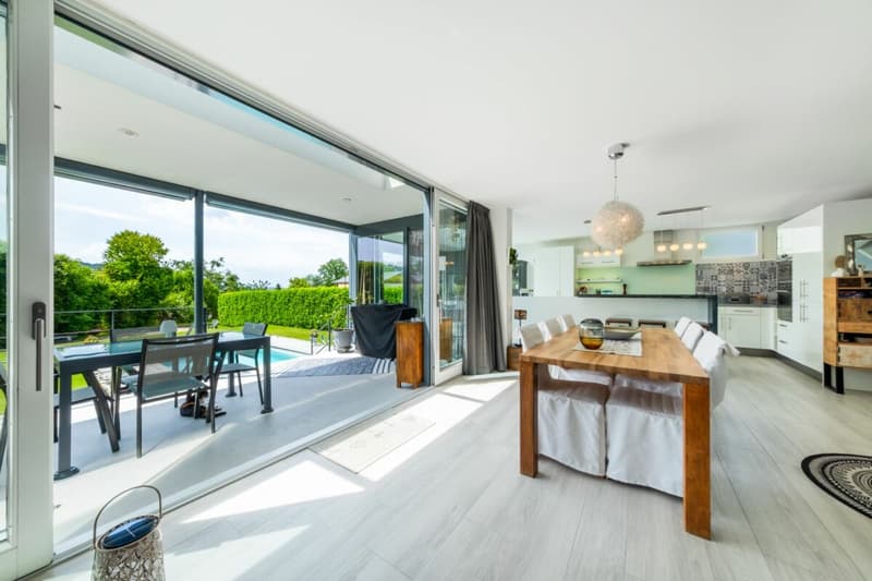 Prächtige Einzelvilla mit 6,5 Zimmern und Swimmingpool (6)