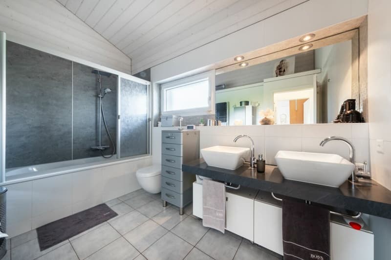 Bellissima villa individuale con 6,5 locali e piscina (10)