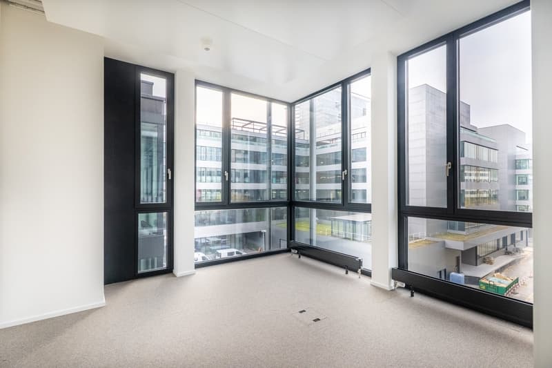 Voll ausgebaute, hochmoderne Büroflächen an bester Lage in Zürich Altstetten (10)