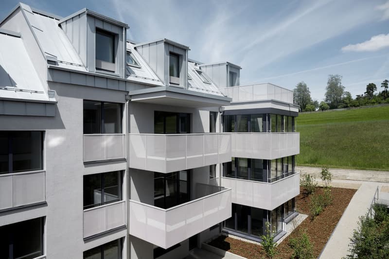Wohnen mit eigenem Gartensitzplatz – ein Traum über Zürich (3)