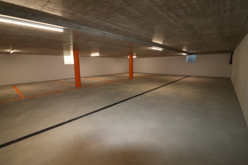 Parking space in underground garage for rent (2)
