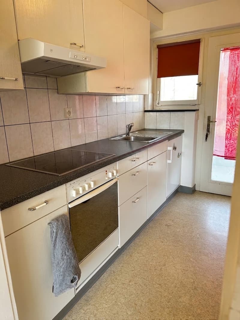 2.5 Zimmer Wohnung, ca. 40m2, zentral gelegen in Rafz (2)