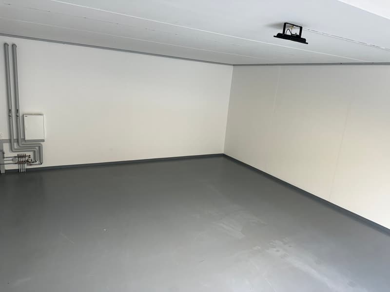 Vorankündigung: Neuere Gewerbehalle nächstens zu vermieten (5)
