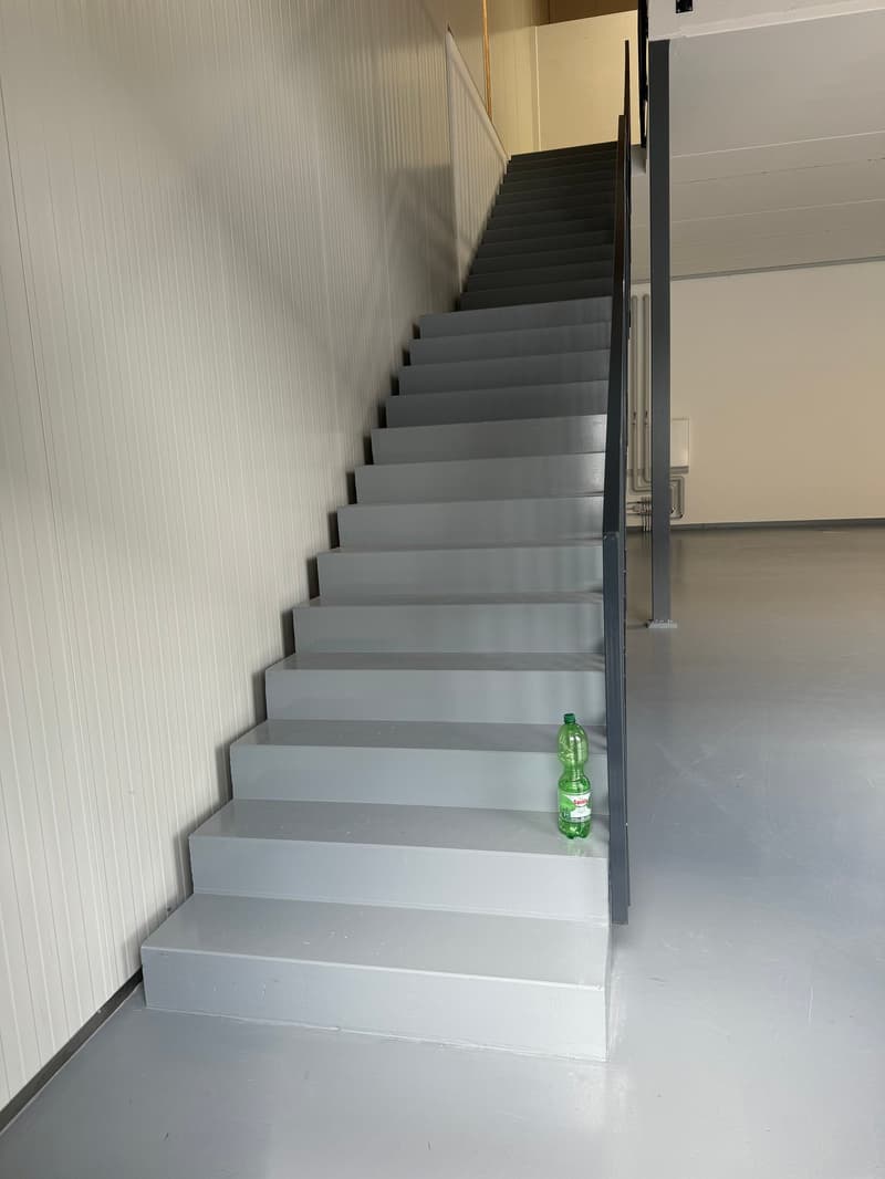 Vorankündigung: Neuere Gewerbehalle nächstens zu vermieten (4)