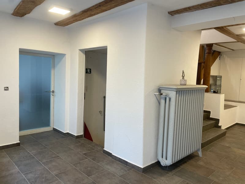 Commercial space directly on the cantonal road in the middle of Zizers in the "Liegenschaft Steinbock" property (7)